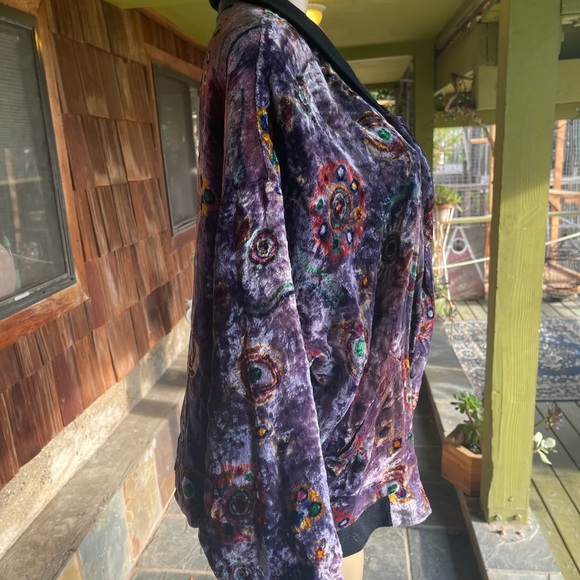 Crushed velvet vintage abstract zip up sweater - Picture 4 of 9